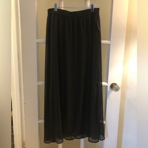 Old Navy Maxi Skirt Size Medium